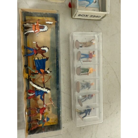 N Scale Vintage Model Railroad Figures & People Miniatures BOX 788/HO 224 - Picture 3 of 9